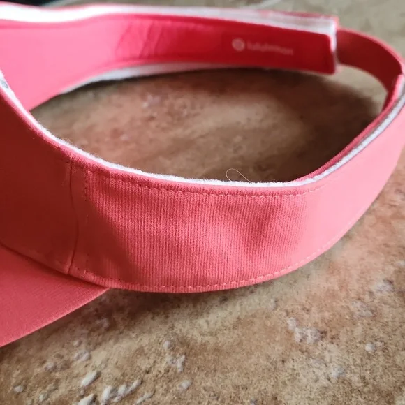 Lululemon Coral Visor Cap Womans One Size - Picture 7 of 10